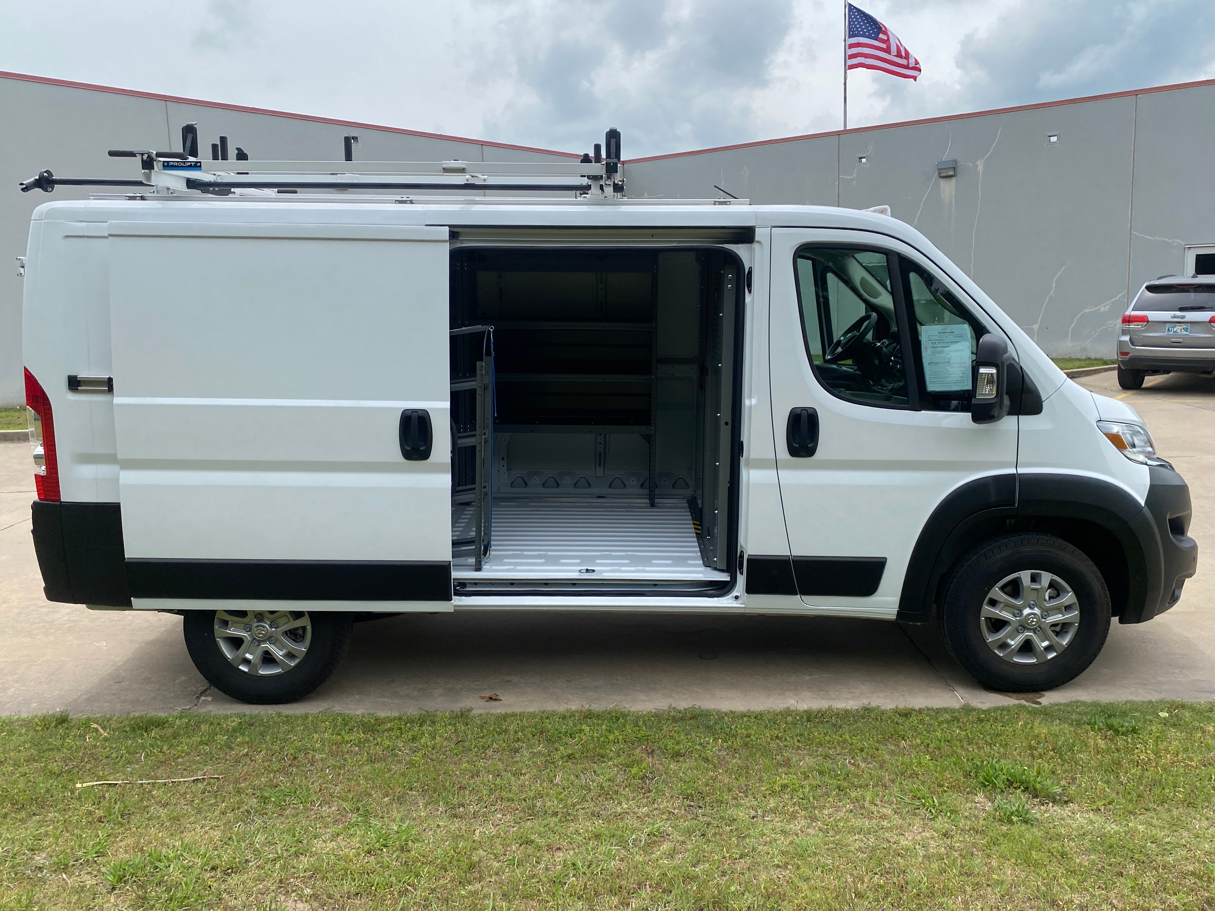 2025 RAM ProMaster Cargo Van SLT