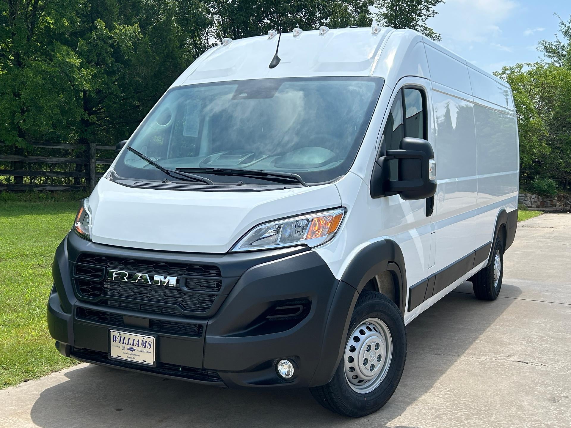 2025 RAM ProMaster Cargo Van Tradesman