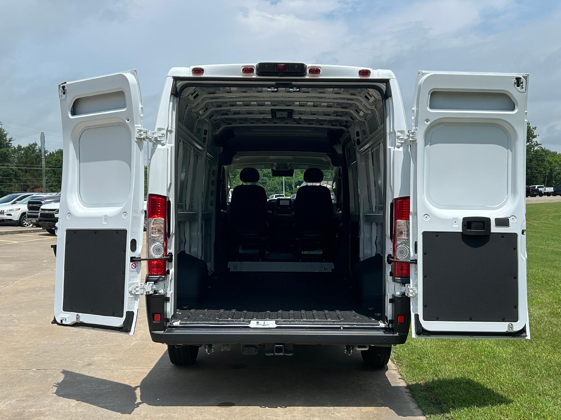 2025 RAM ProMaster Cargo Van Tradesman