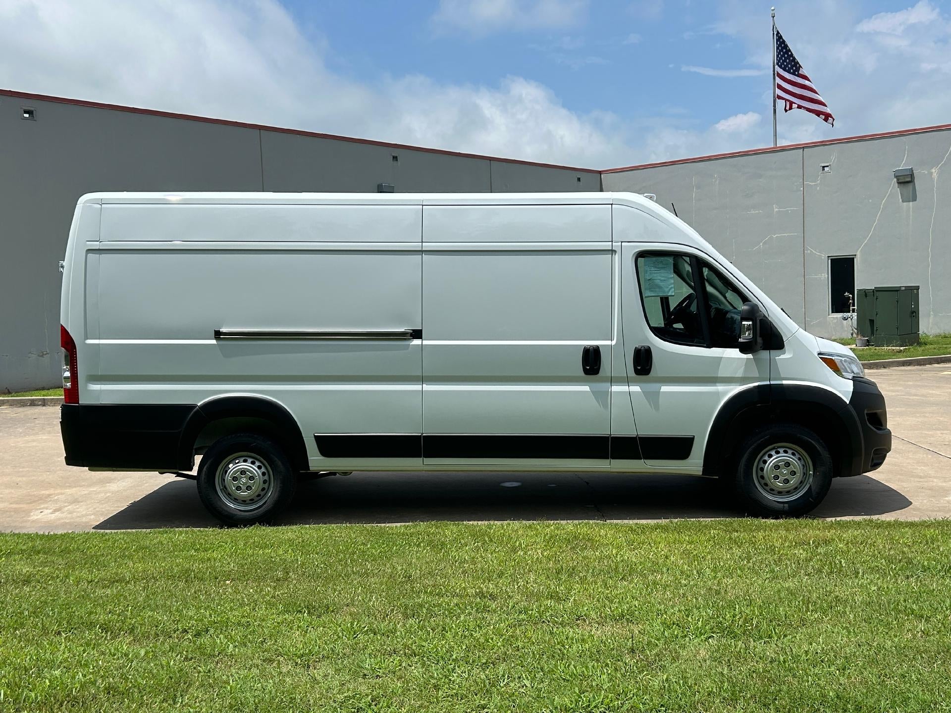 2025 RAM ProMaster Cargo Van Tradesman