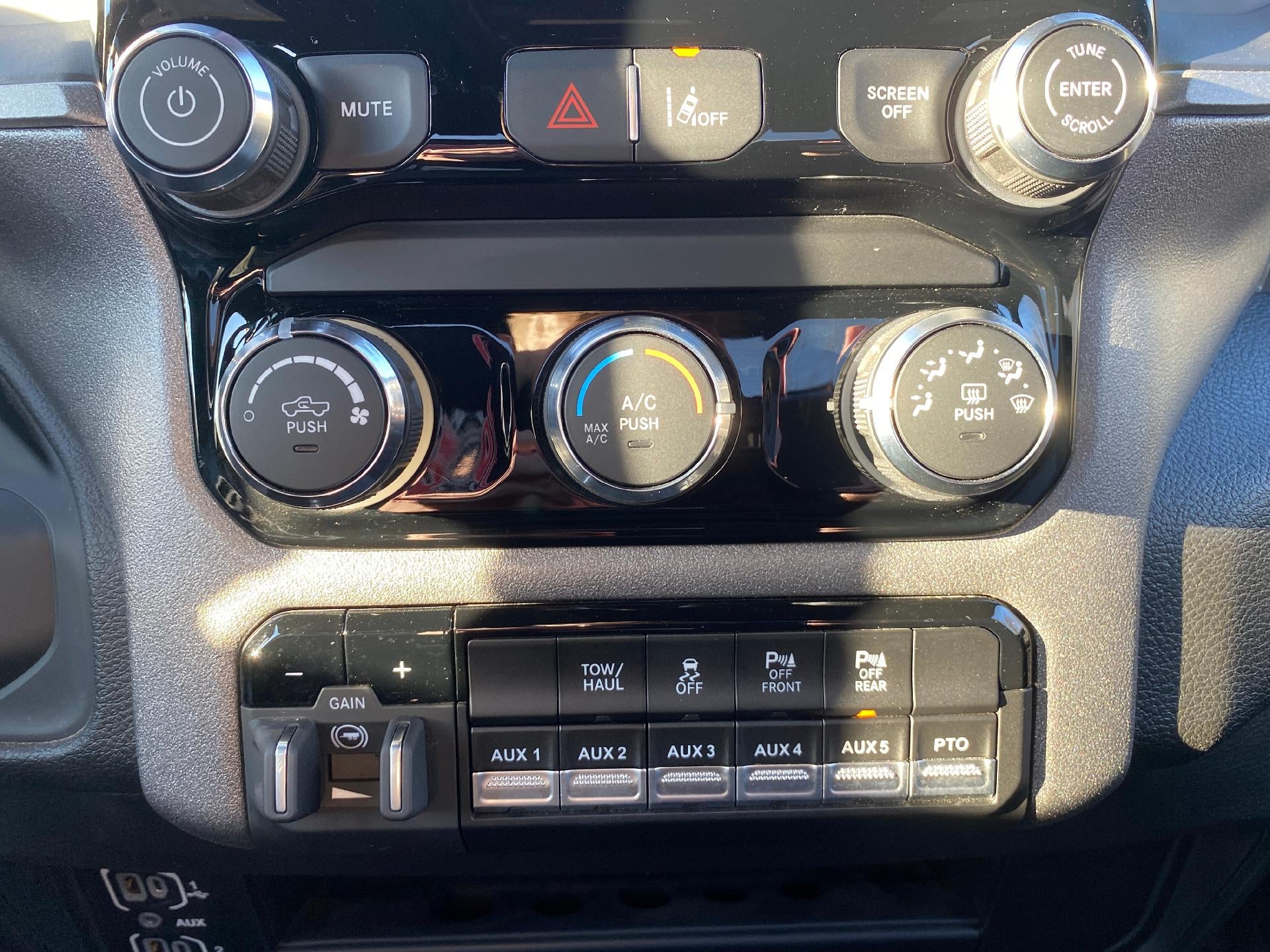 2025 RAM 5500 Chassis Cab Tradesman