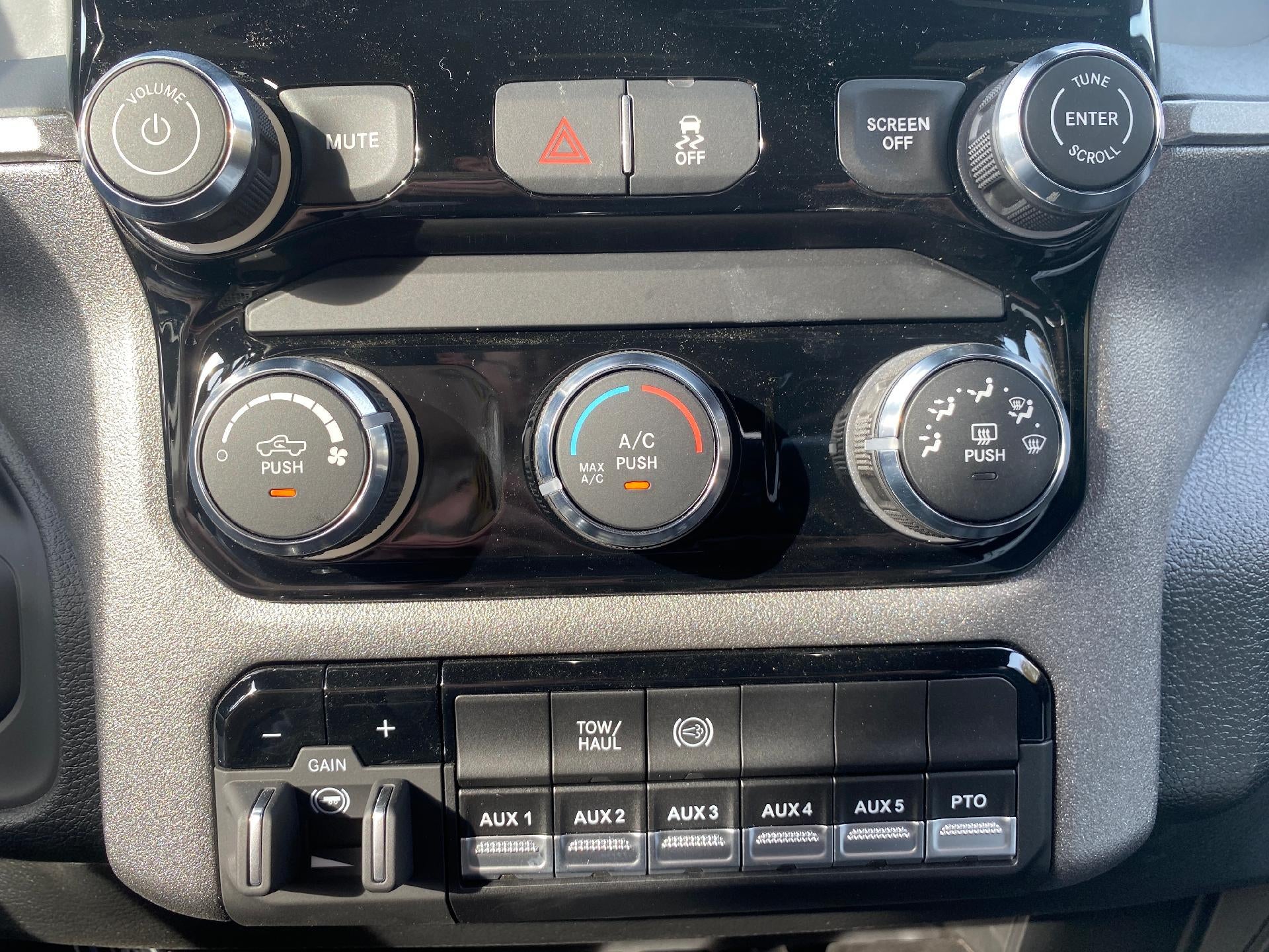 2025 RAM 3500 Chassis Cab Tradesman