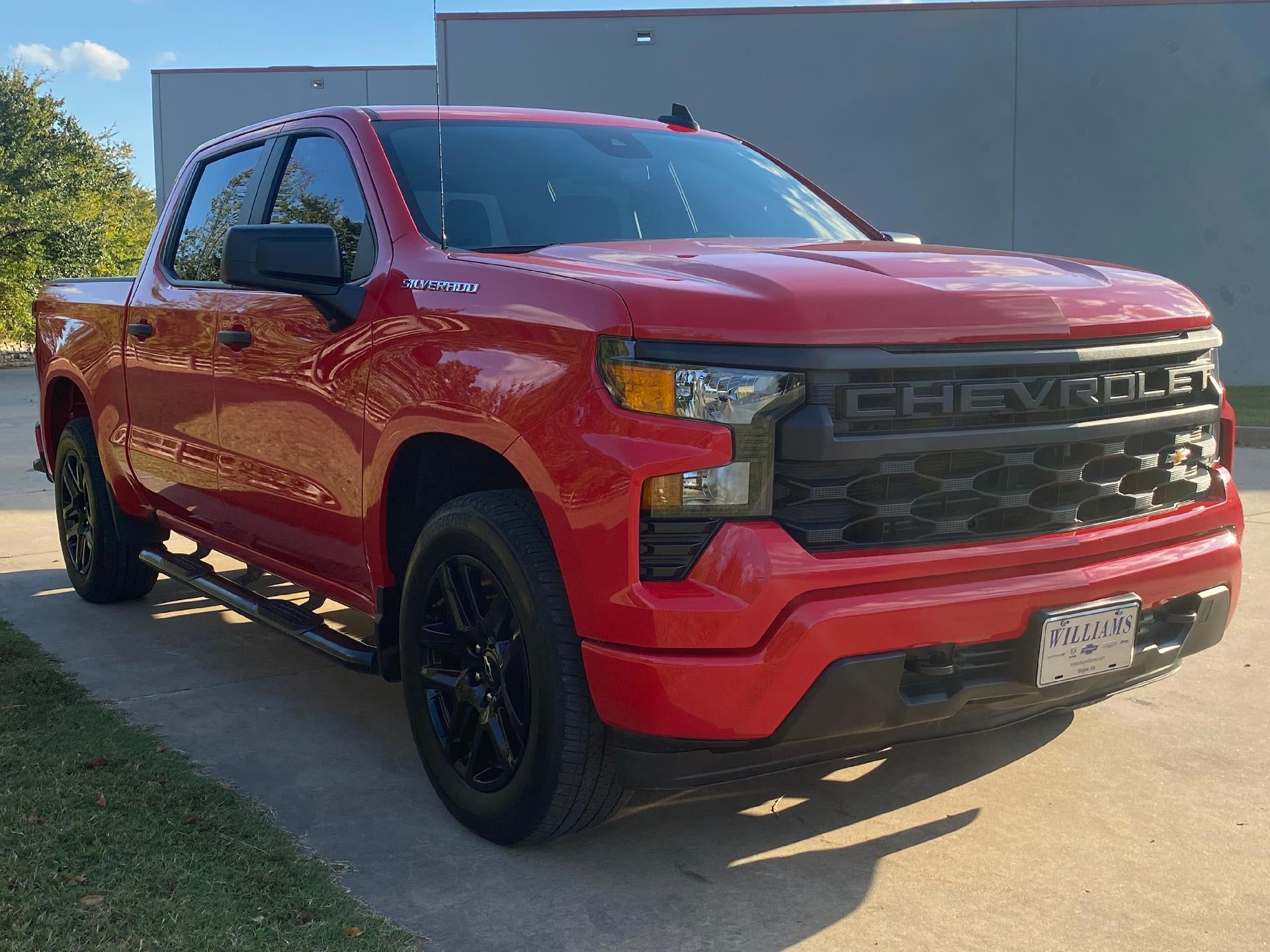 2023 Chevrolet Silverado 1500 Custom