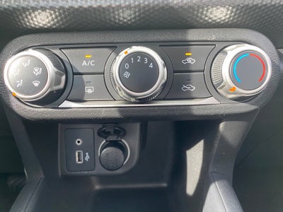 2020 Nissan Kicks Base