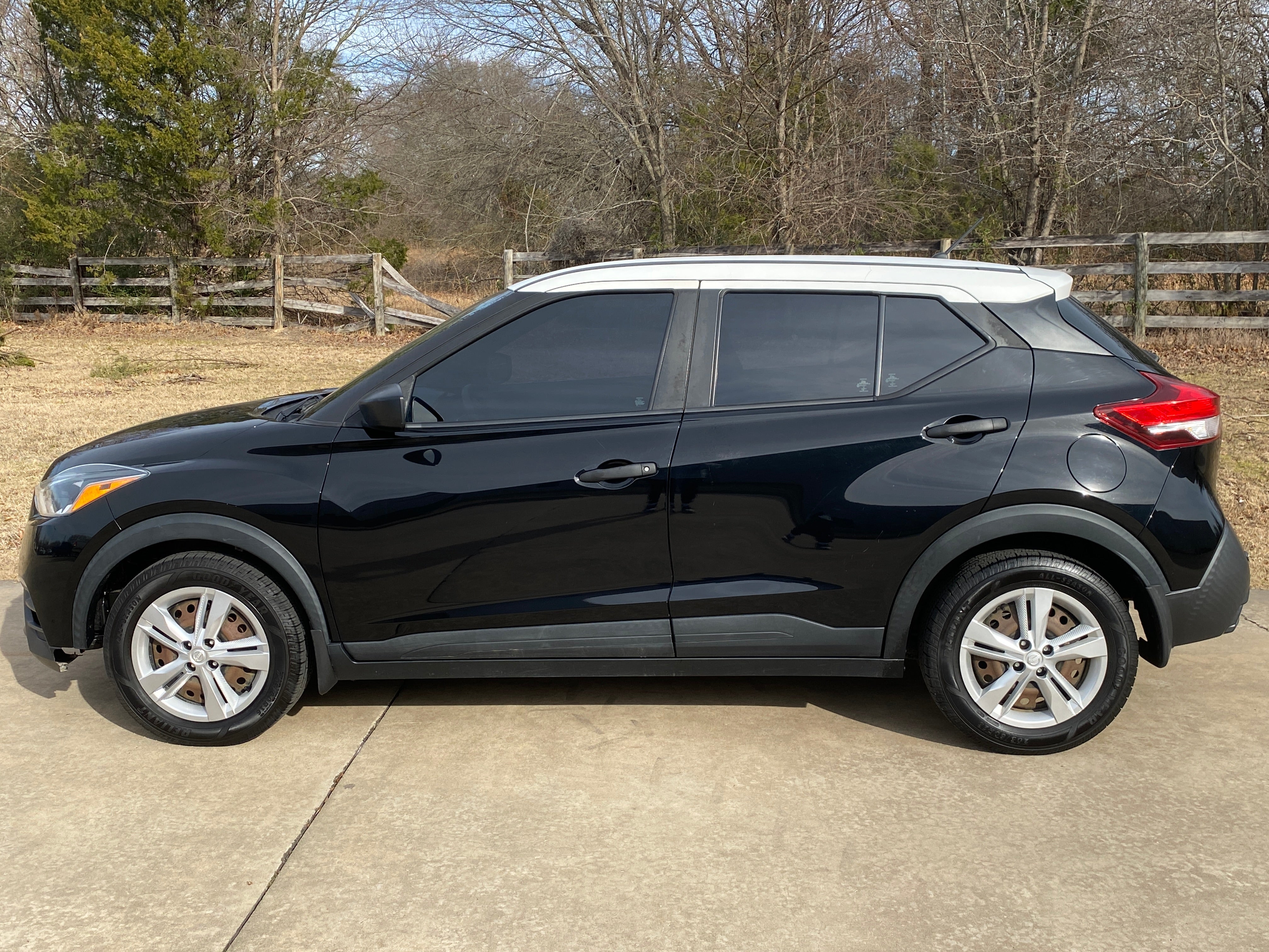 2020 Nissan Kicks Base