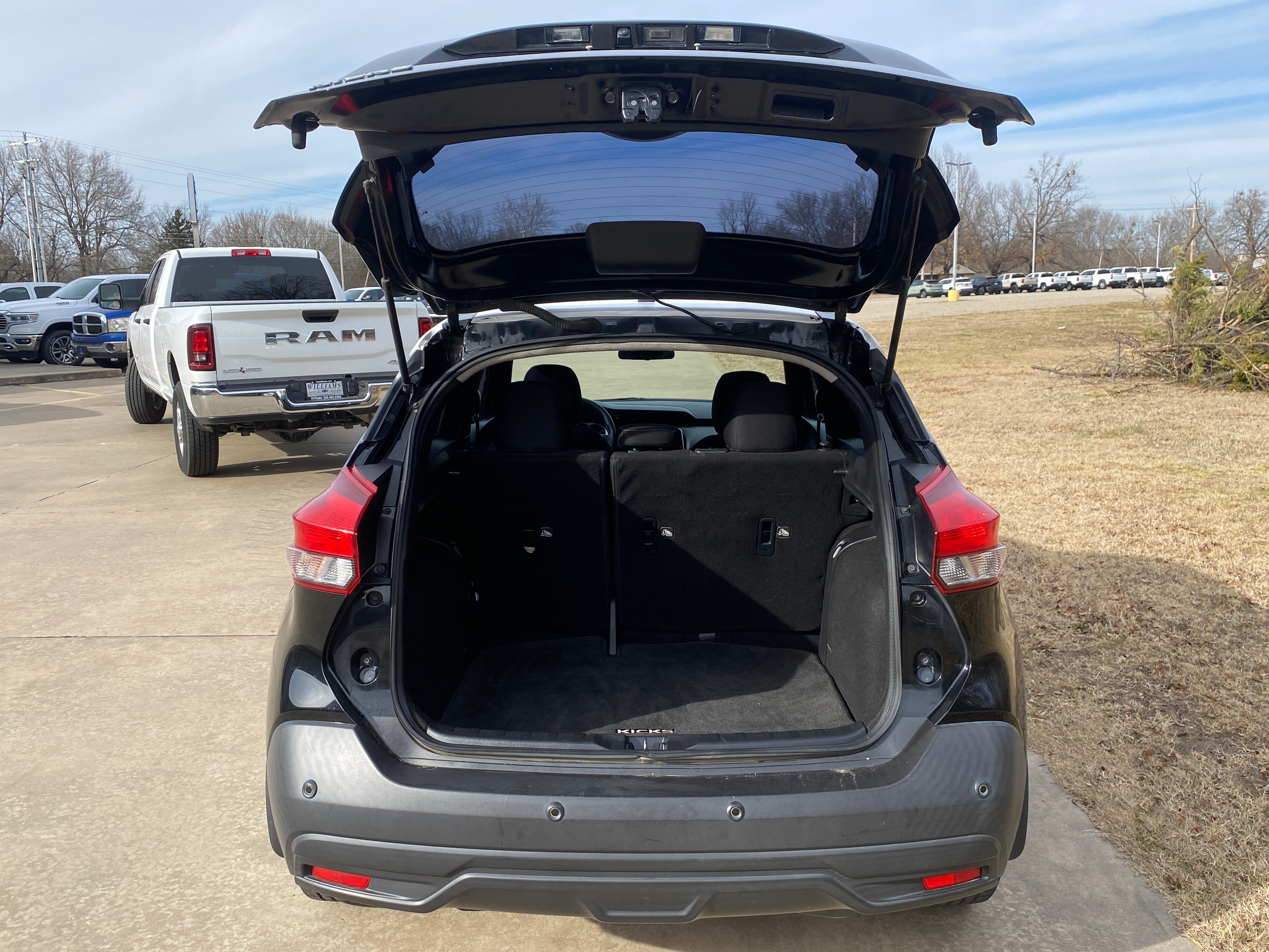 2020 Nissan Kicks Base