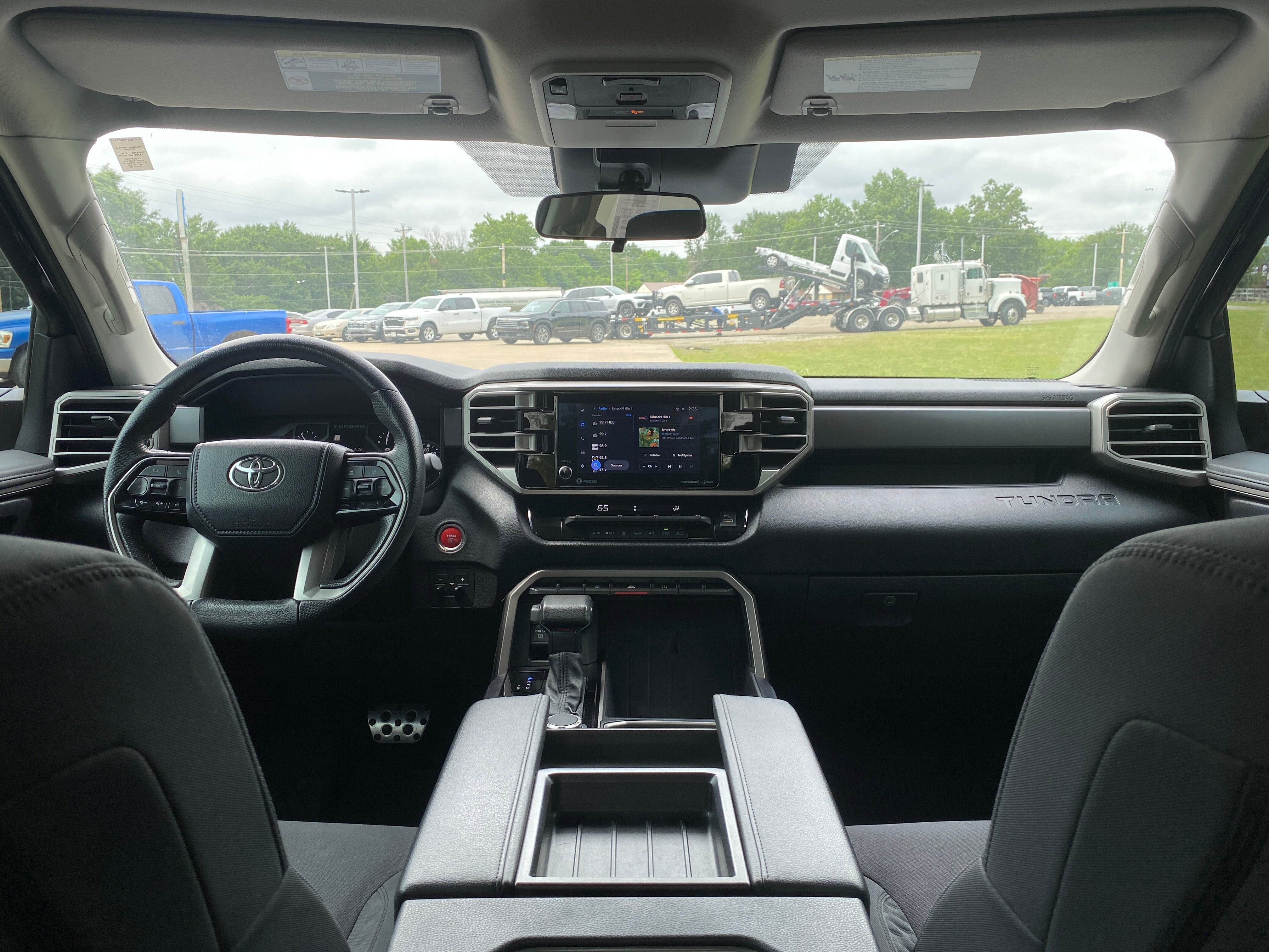 2022 Toyota Tundra 4WD SR5