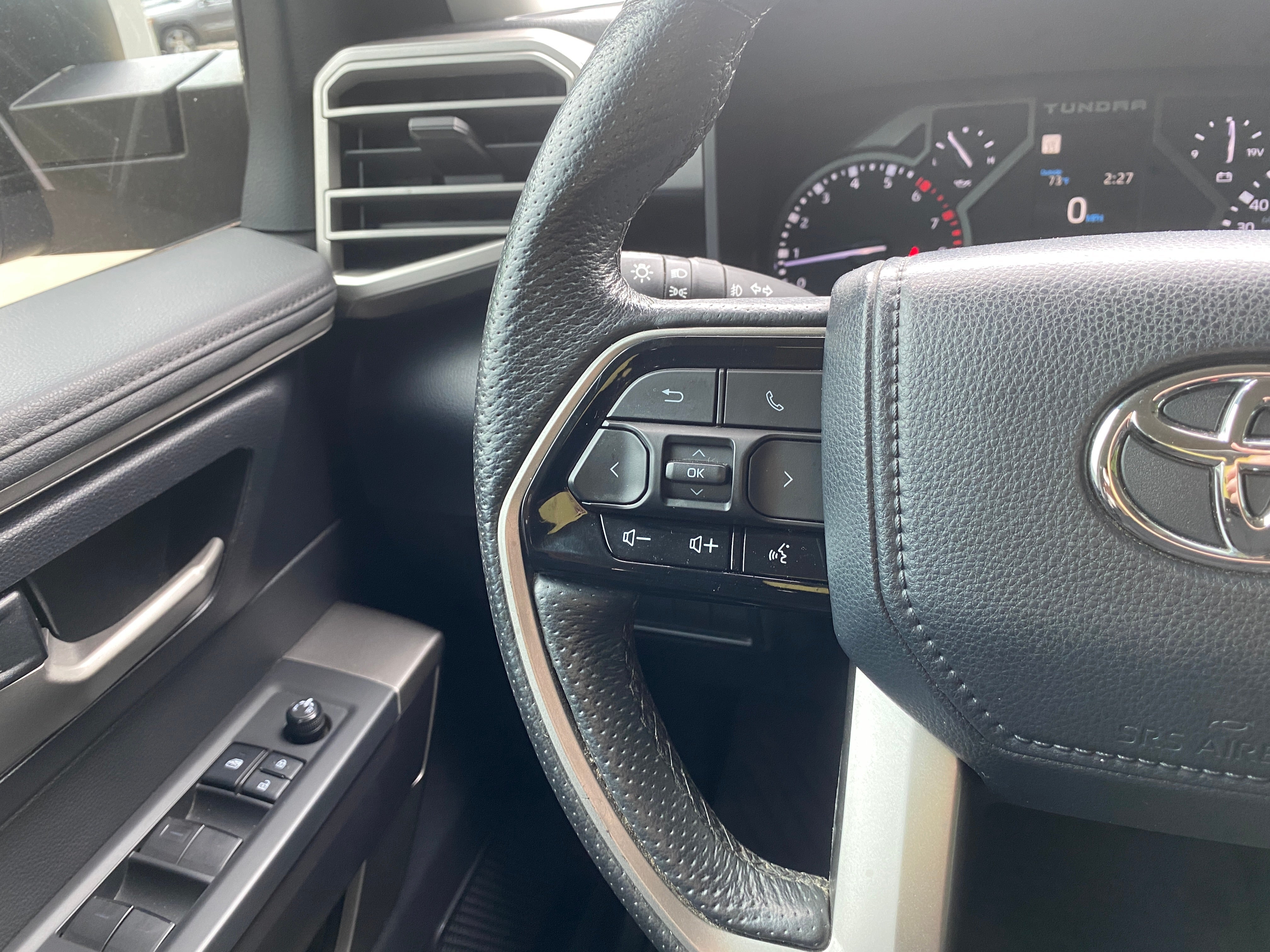 2022 Toyota Tundra 4WD SR5