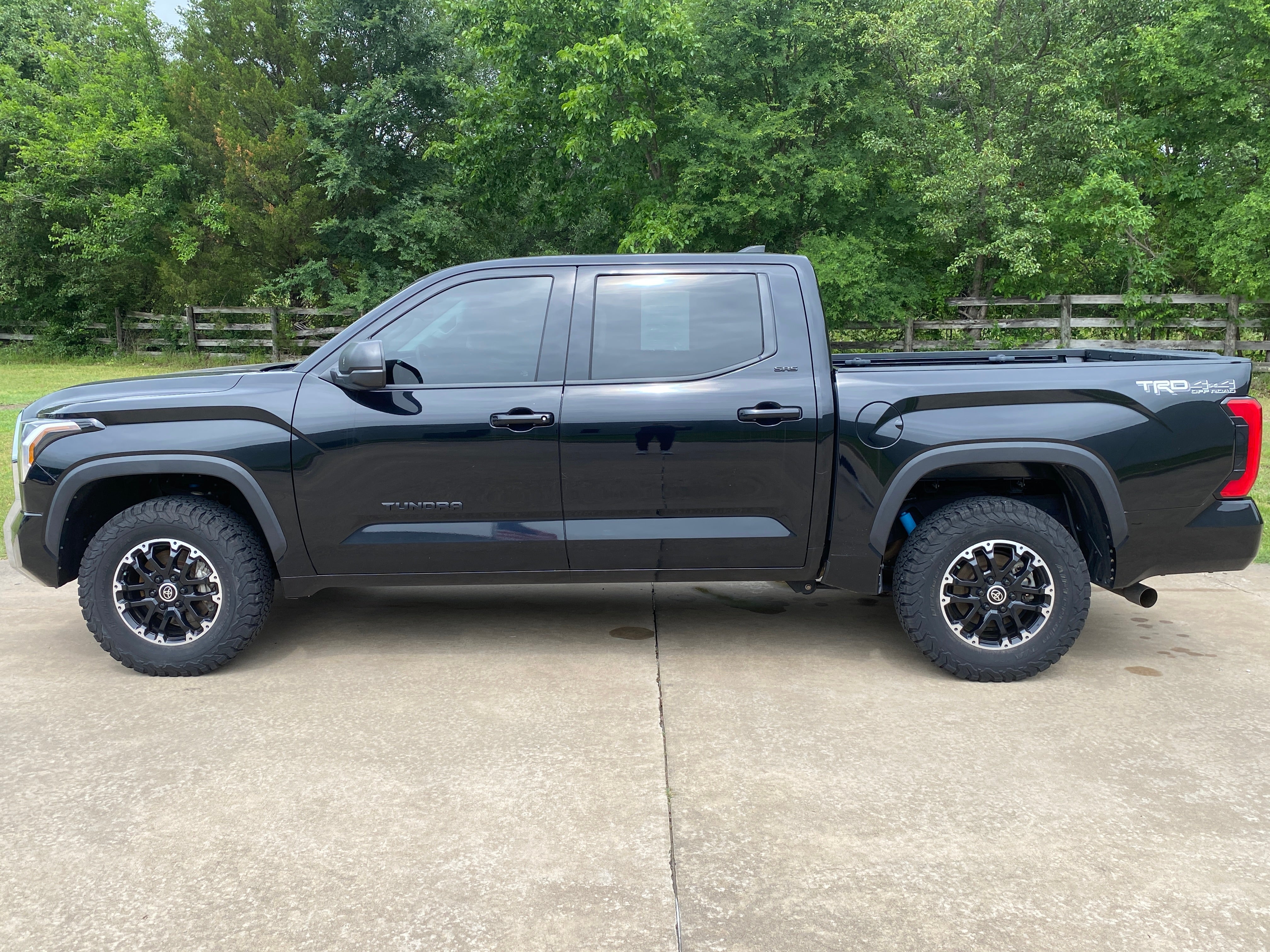 2022 Toyota Tundra 4WD SR5