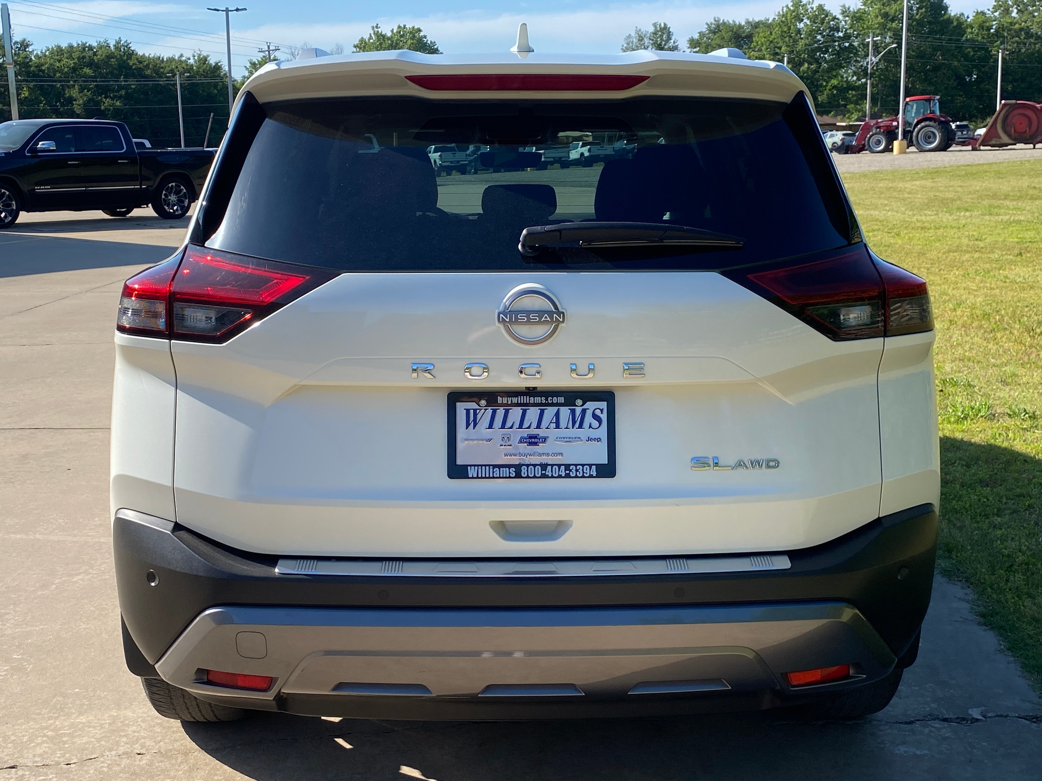 2023 Nissan Rogue SL